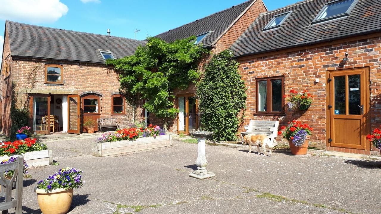 Highfields Farm B&B Stone  Exteriér fotografie
